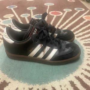 🖤𝕊𝕆𝕃𝔻!!🖤Classic Samba Adidas 3 Stripe